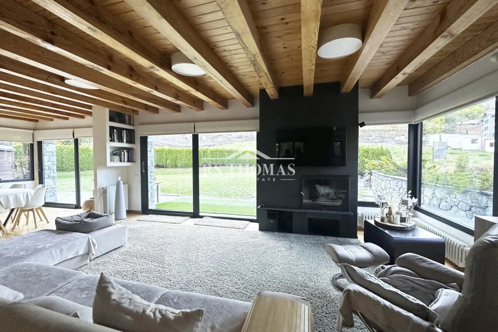 Ordino house with 418 m² garden