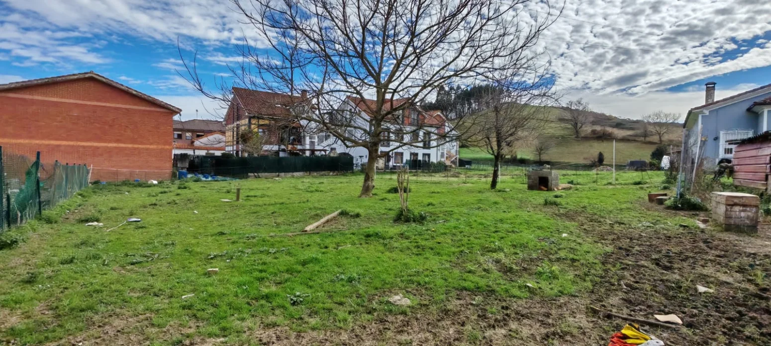 650 m² land plot in Castañeda
