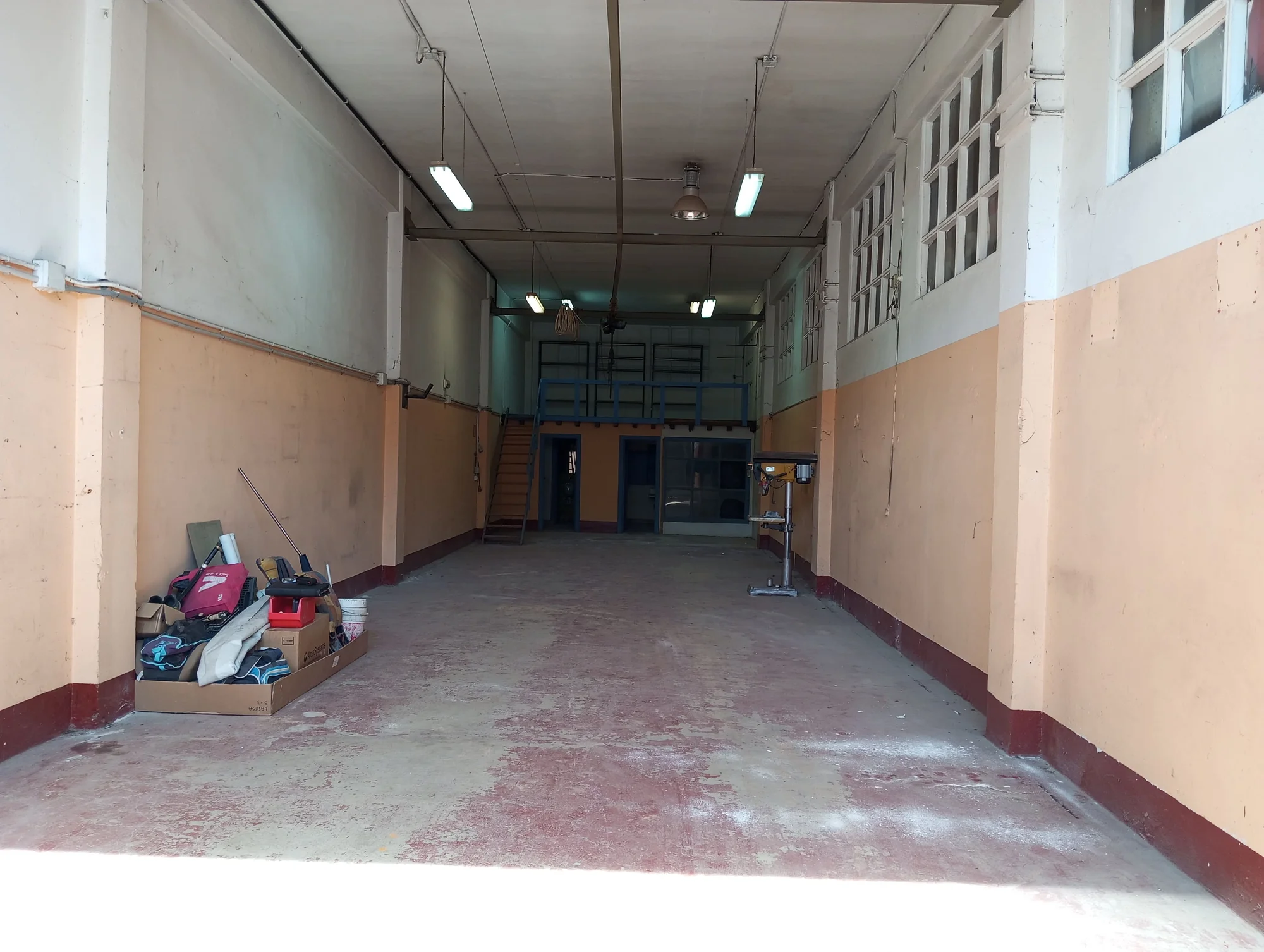 Industrial warehouse in Oiartzun, 145 m²