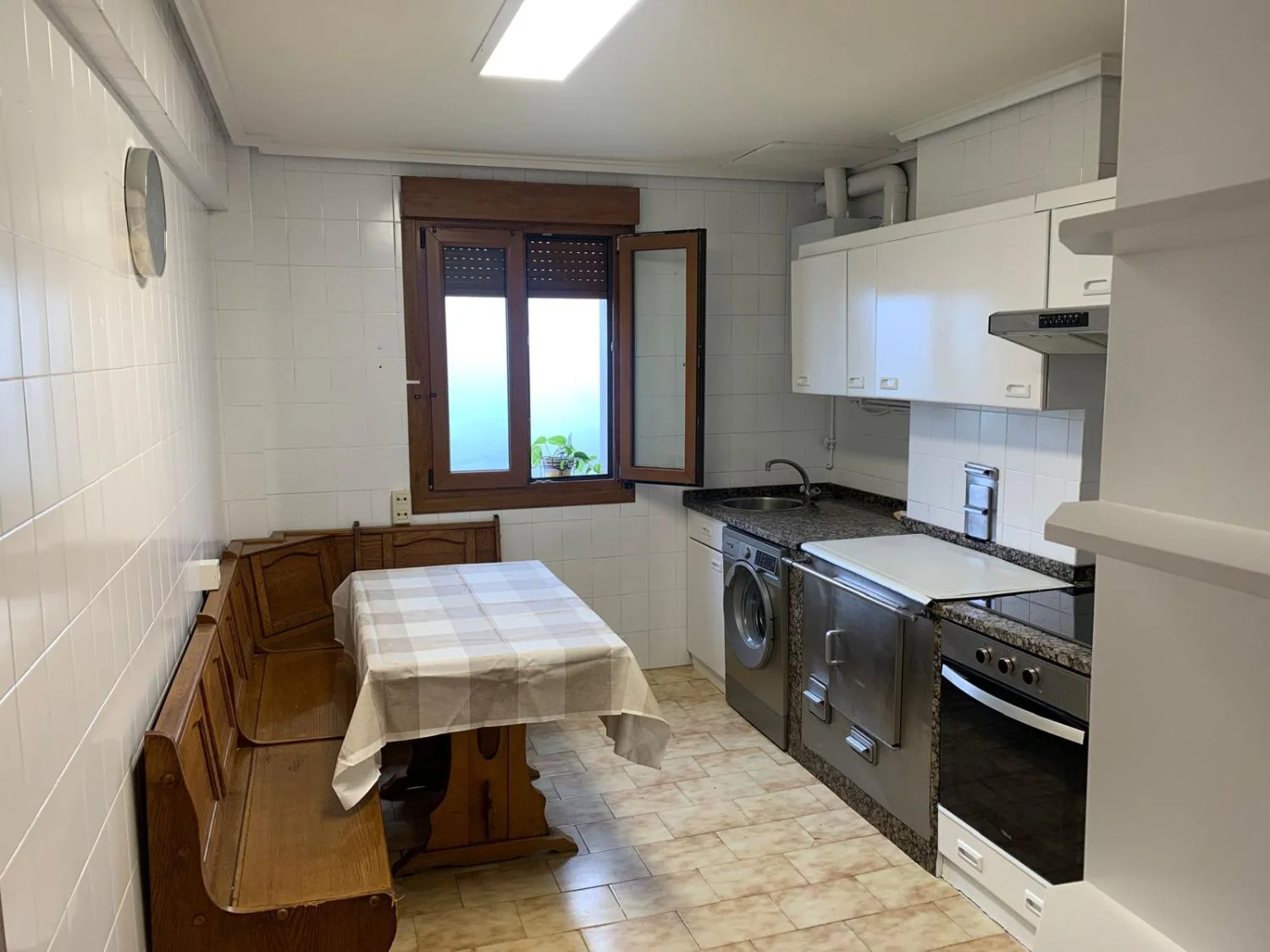 Flat in Elgeta, €130k asking