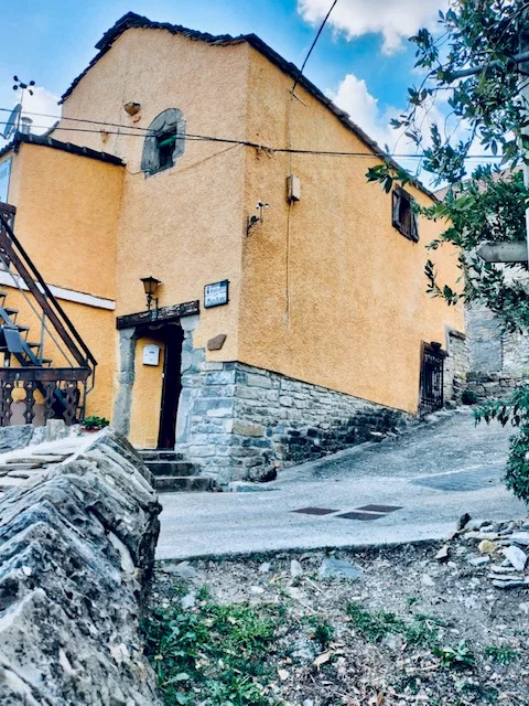 Casa de dos dormitorios con jardín