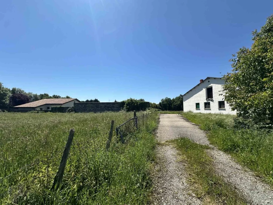 Parcela urbana cerca de Gorbea, 2.036 m²