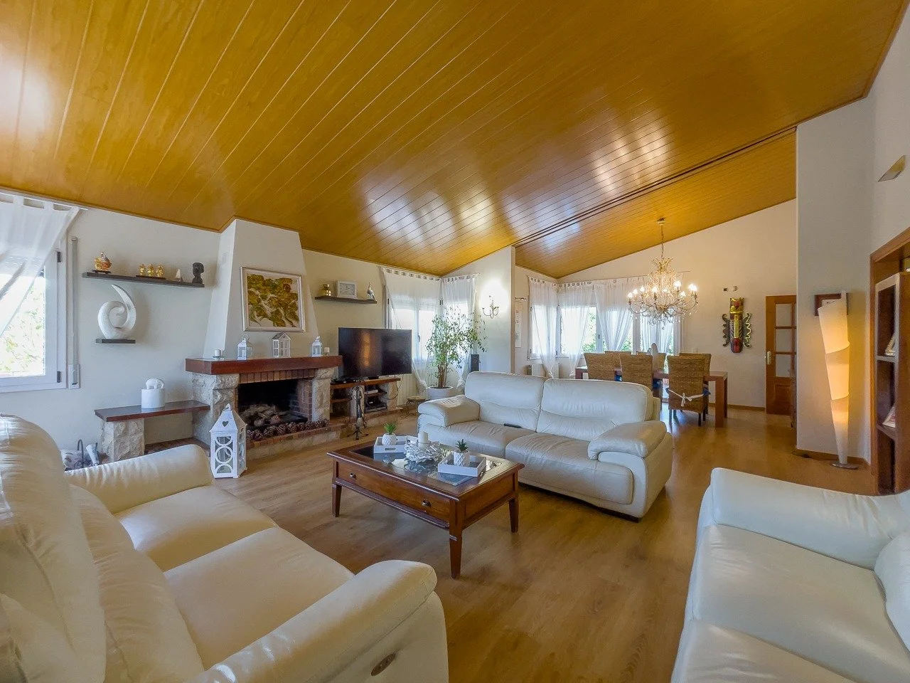 Large Garrigàs house with six bedrooms