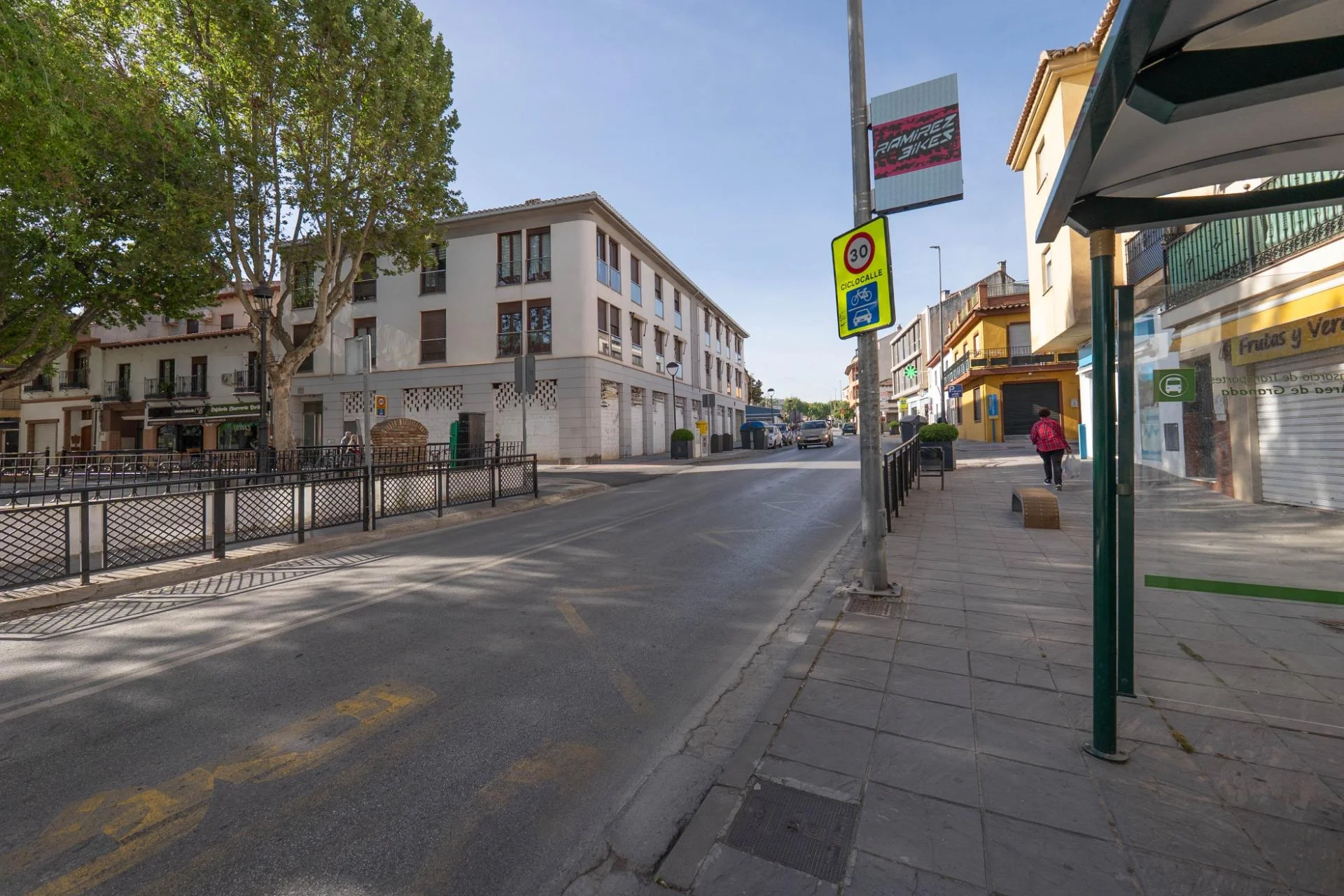 Corner commercial premises, 427 m²