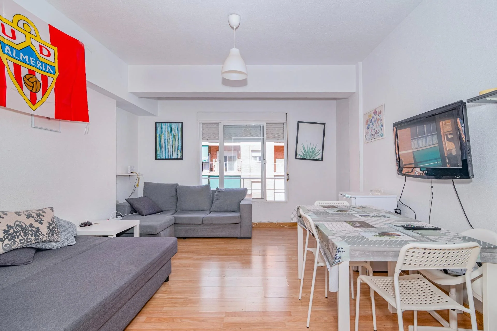 Arabial apartment with three-bedroom layout