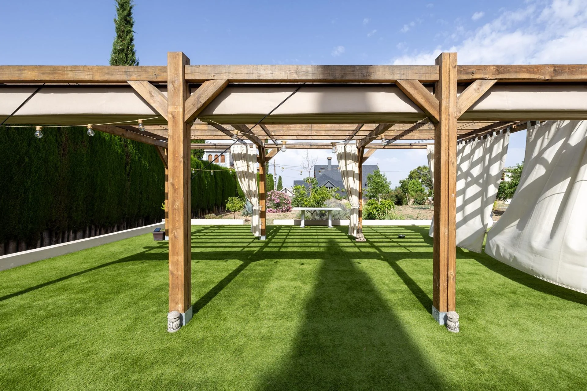Urban plot near Granada, 1,077 m²
