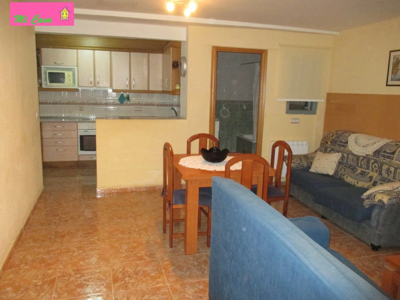 Casa de pueblo lista para entrar, tres dormitorios