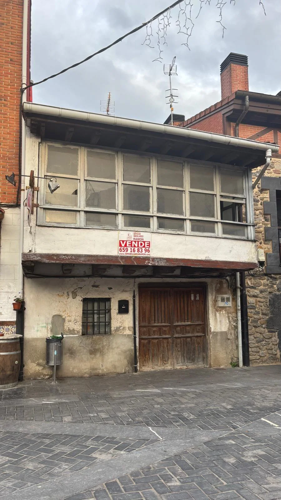 Adosado de tres plantas en Lanestosa