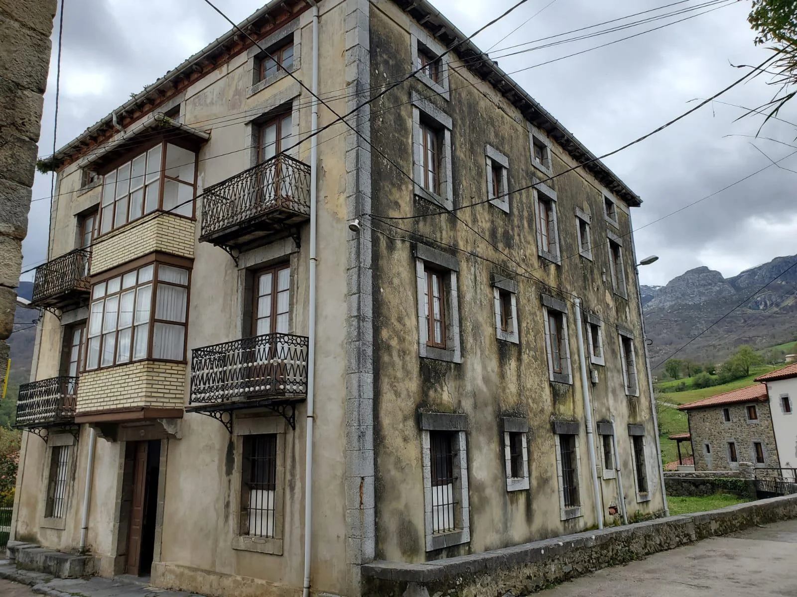 Gran casa rural cerca del Parque del Asón