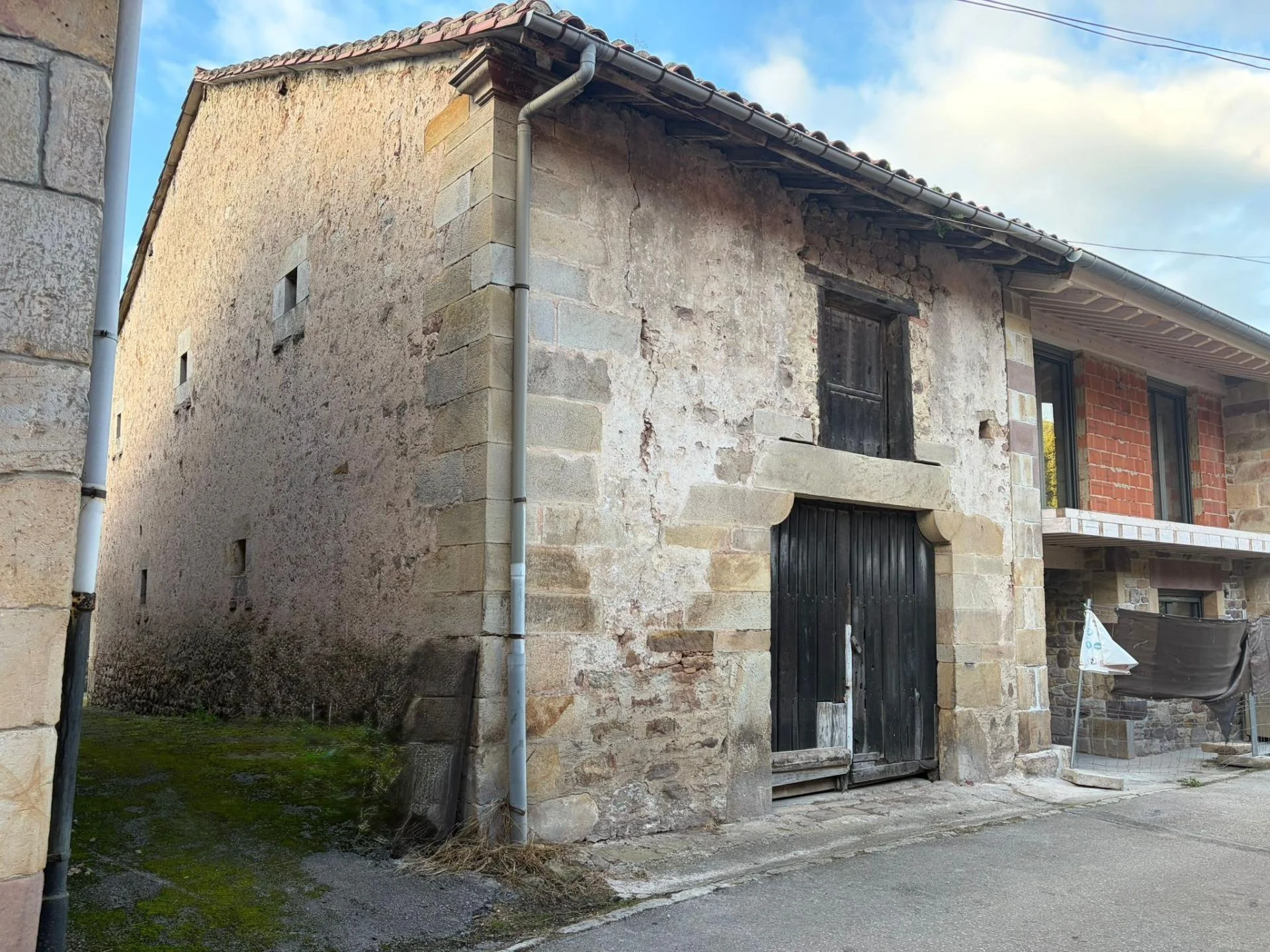 Casa rural de piedra en Herrera de Ibio