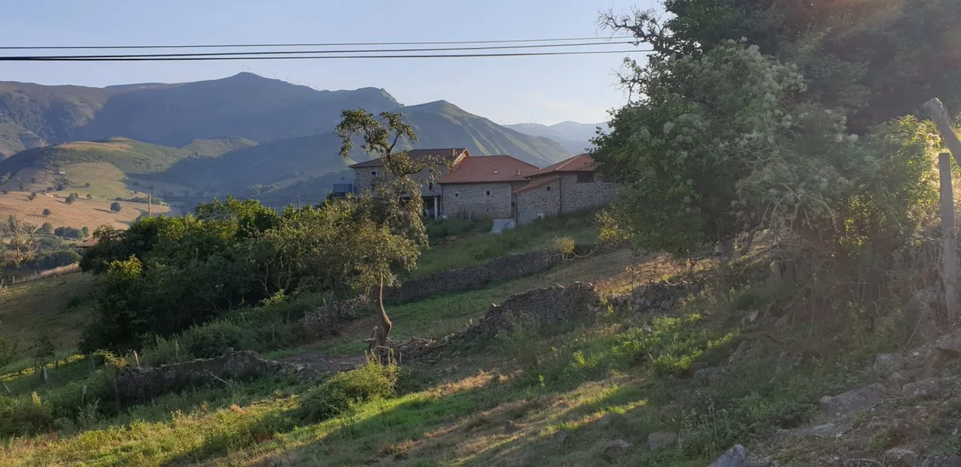 Parcela rústica edificable en Veguilla