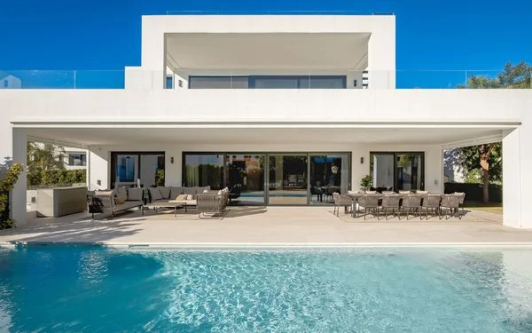 Villa en el Valle del Golf con siete dormitorios