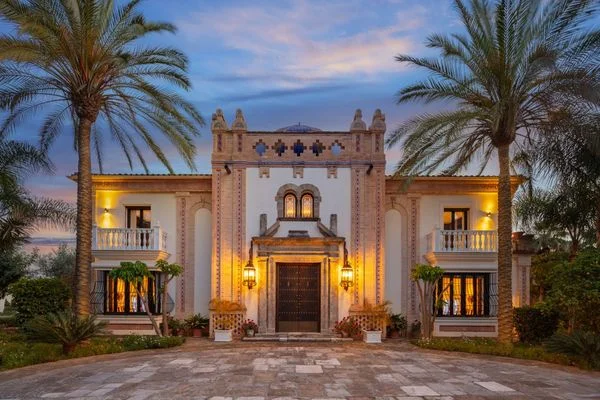 Luxury mansion with seven bedrooms