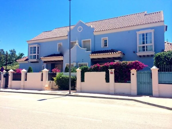 Chalet cerca de Puerto Banús, 6 dormitorios
