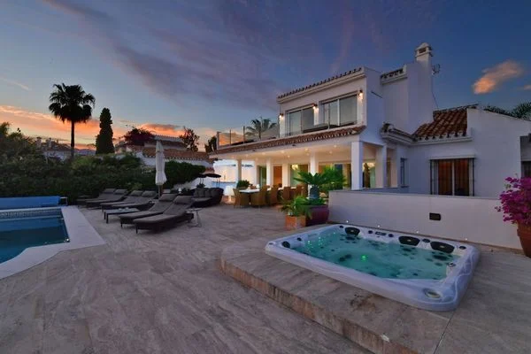 Renovated Marbella villa with private pool