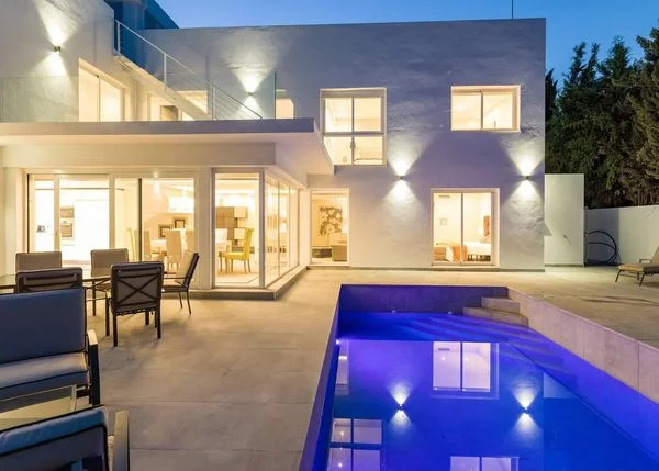 Villa reformada en Marbella, seis dormitorios