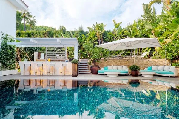 Renovated Los Monteros villa, six bedrooms