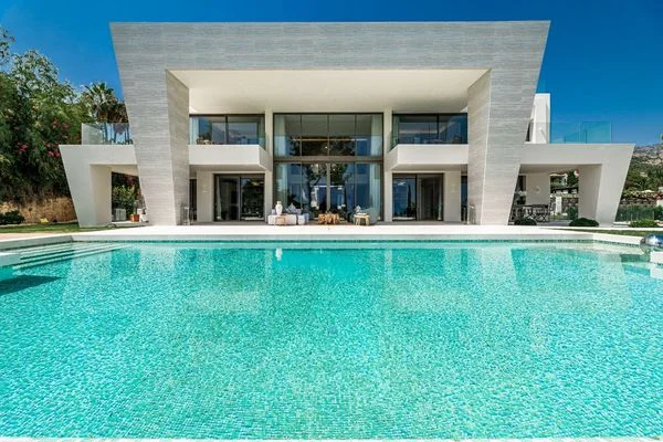 Luxury Marbella villa with six bedrooms