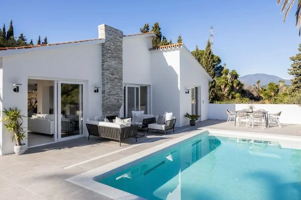 Renovated villa in Las Brisas