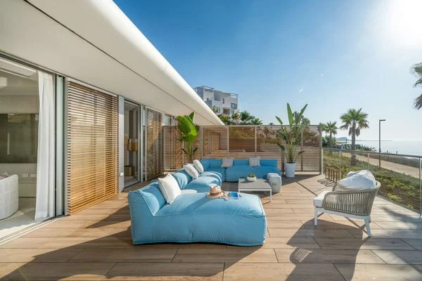 Chalet de obra nueva con terraza de 255 m²