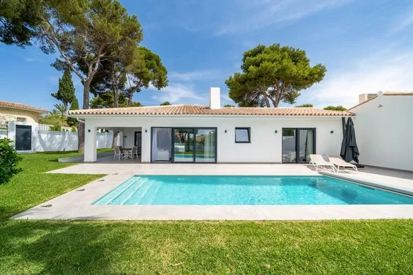 Villa en Los Monteros con tres suites