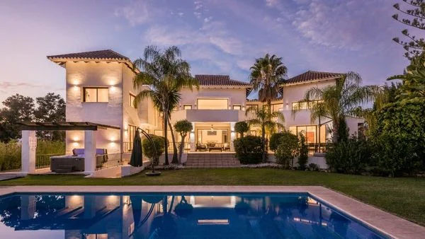 Villa de lujo en la Milla de Oro, 8 dormitorios