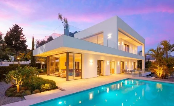 Luxury Marbella villa with golf views