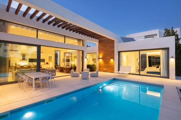 Remodeled chalet with pool, 4 bedrooms