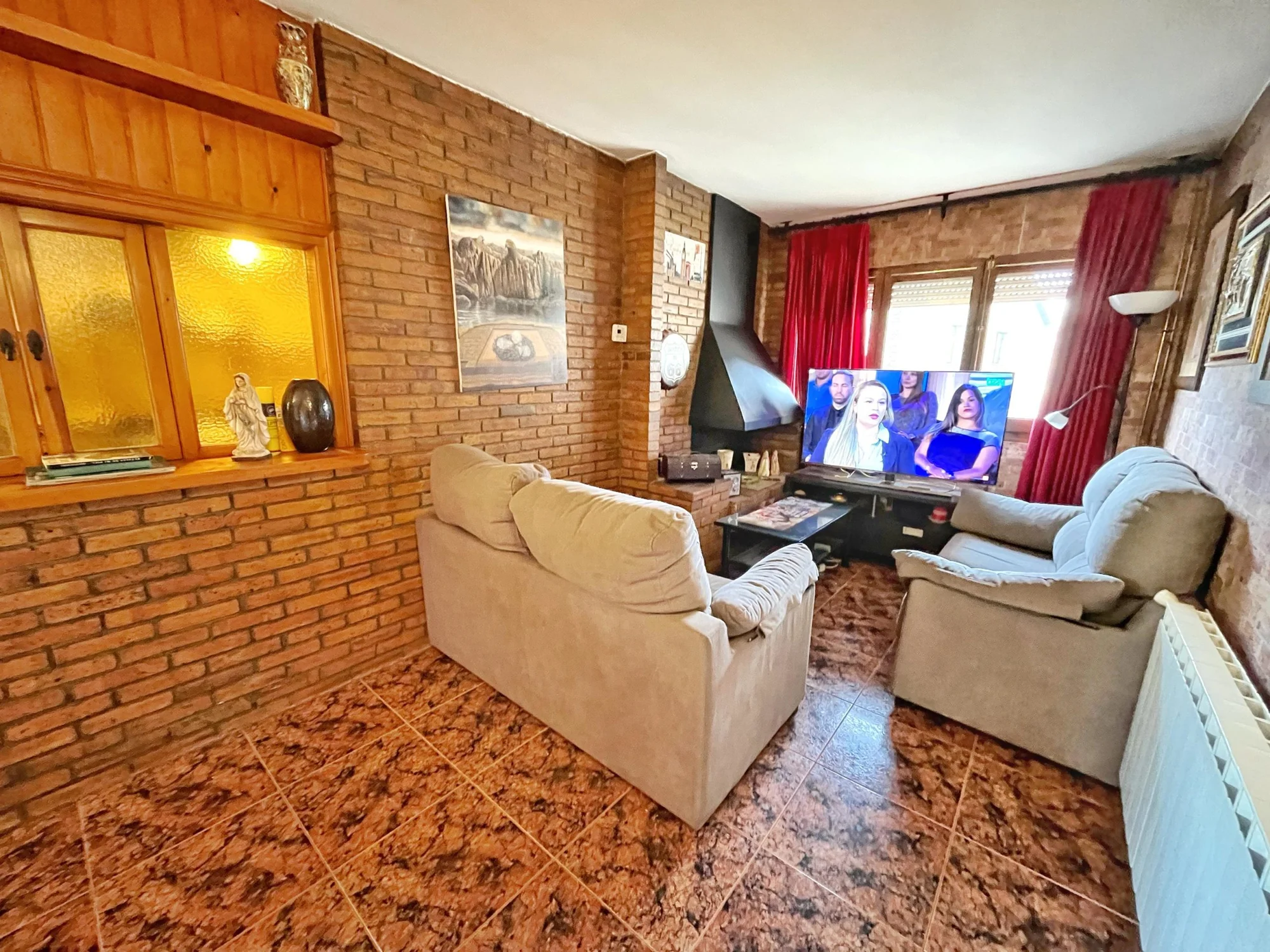 Dúplex céntrico en Alp con tres habitaciones