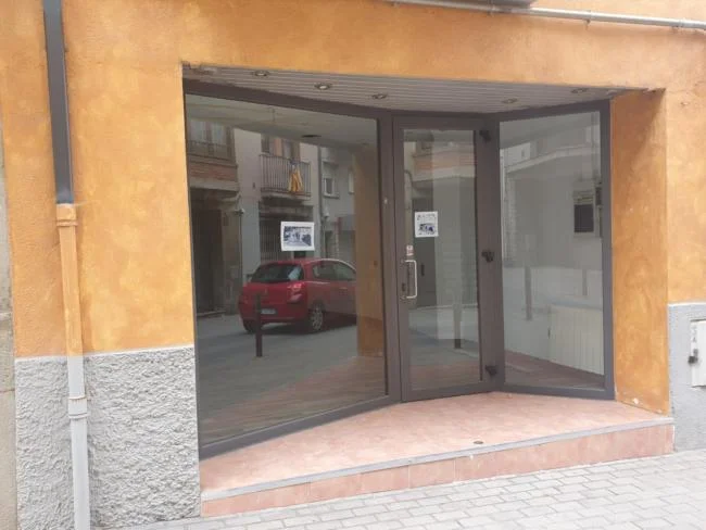 120 m² commercial premises in Tona