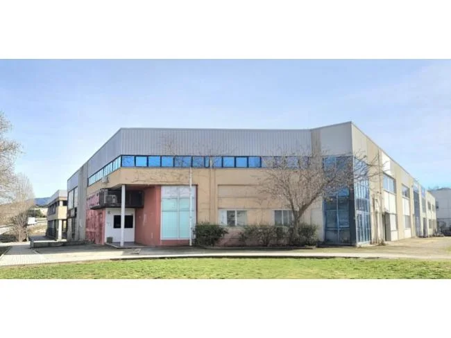 Visible industrial unit with rental upside