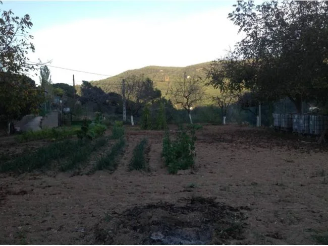 Solar céntrico en Tona para ocho pisos