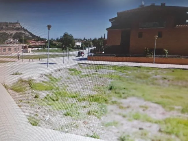 Buildable corner plot in Fontordera