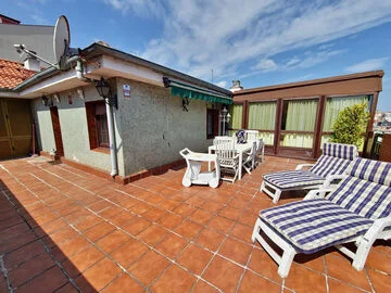 Santurtzi top-floor flat, 60 m² terrace