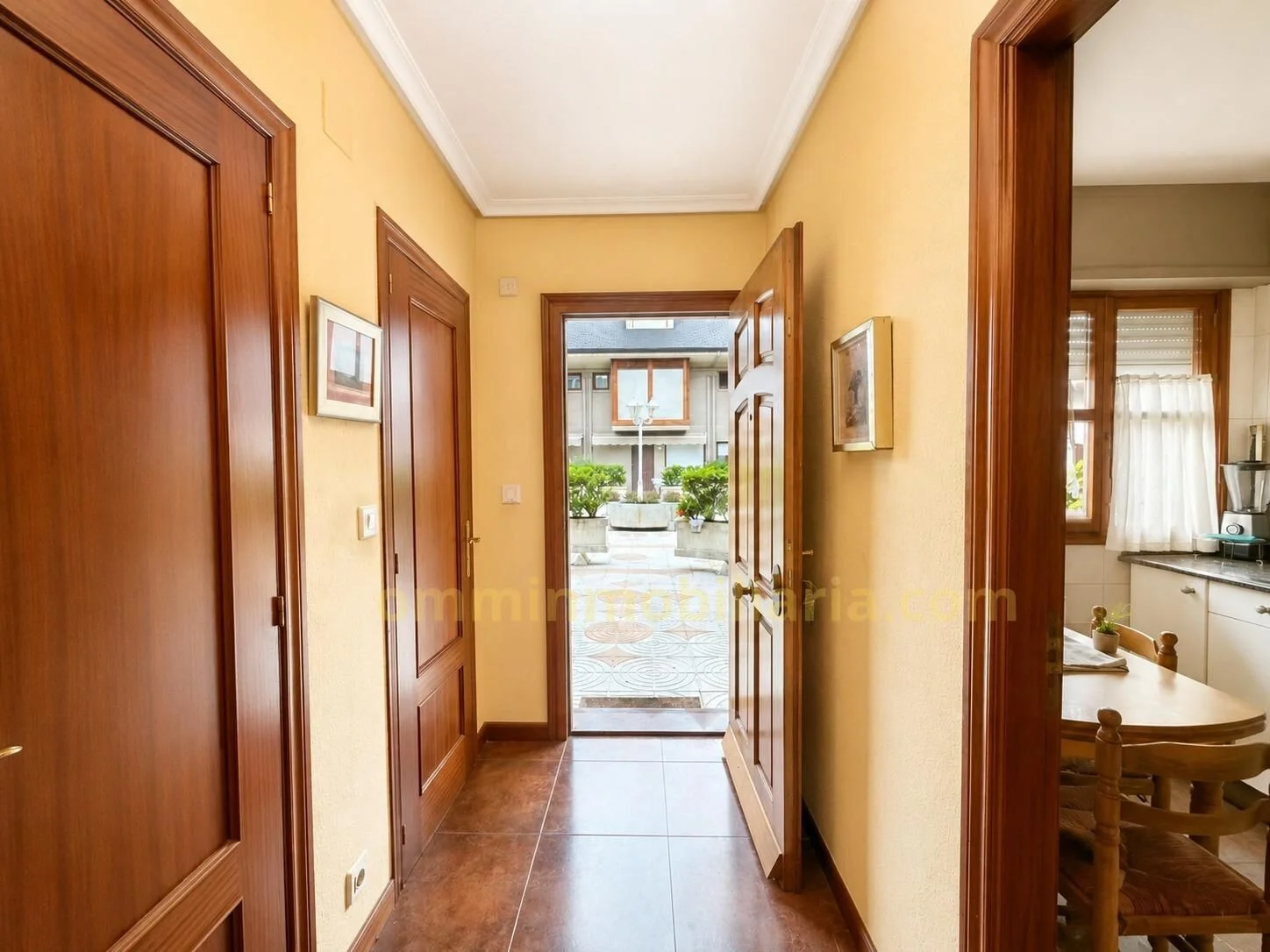 Spacious Laredo chalet, five bedrooms