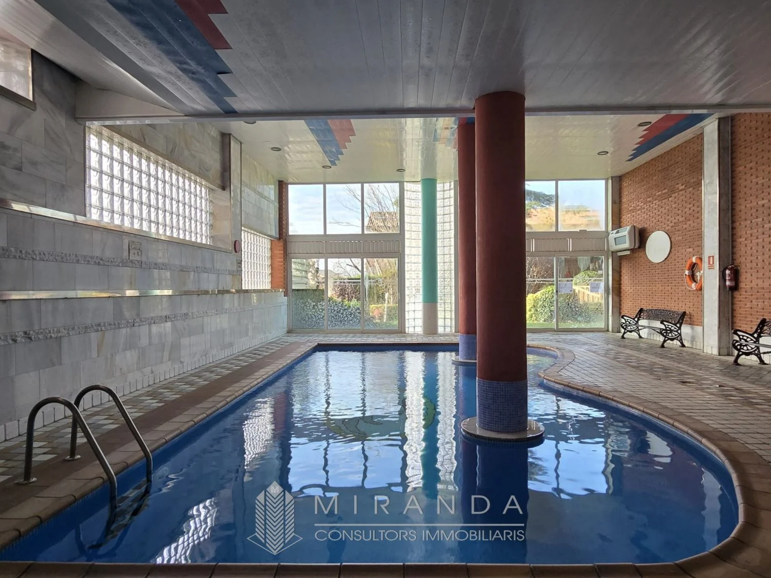 Central Granollers duplex with communal pool
