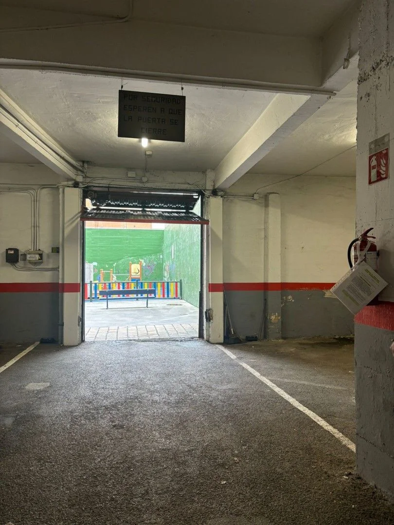 Central Repelega garage for medium car