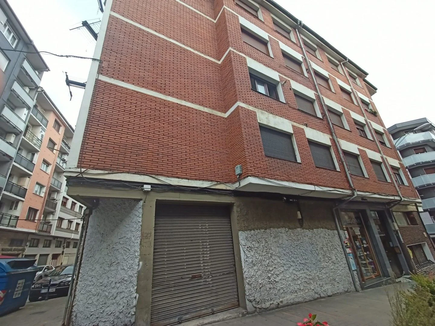 Diaphanous commercial premises, Repelega centre, 62 m²