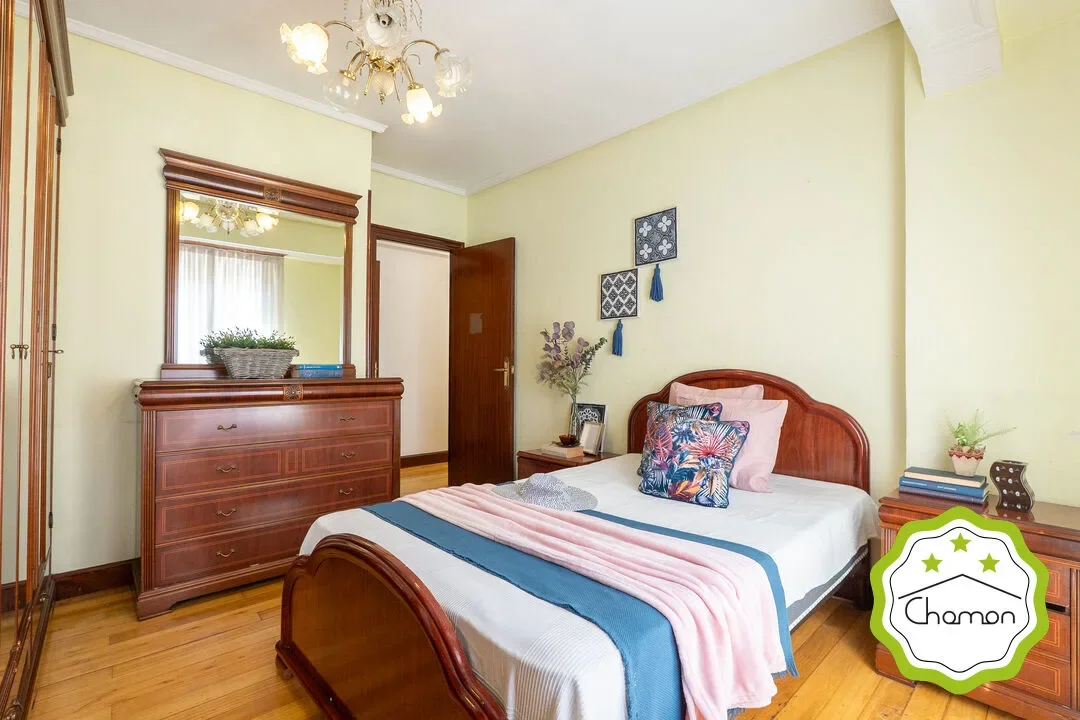 Three-bedroom flat in Arteagabeitia