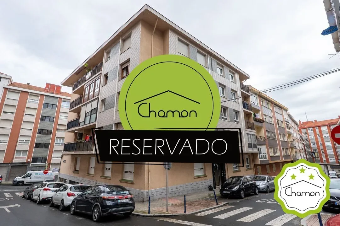 Piso reformado de tres habitaciones en Repélega