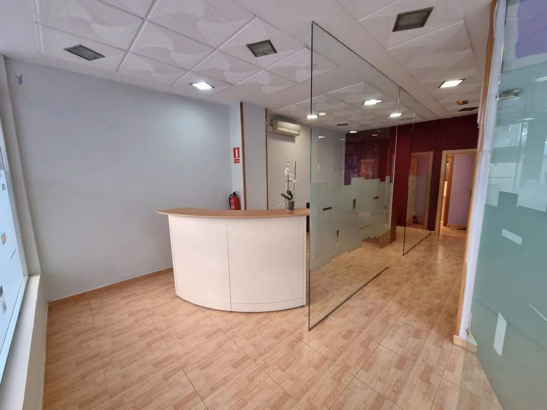 Corner office premises, 67 m², dual-use