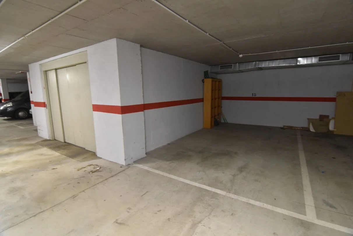 Recalde garage space, 16.8 m²
