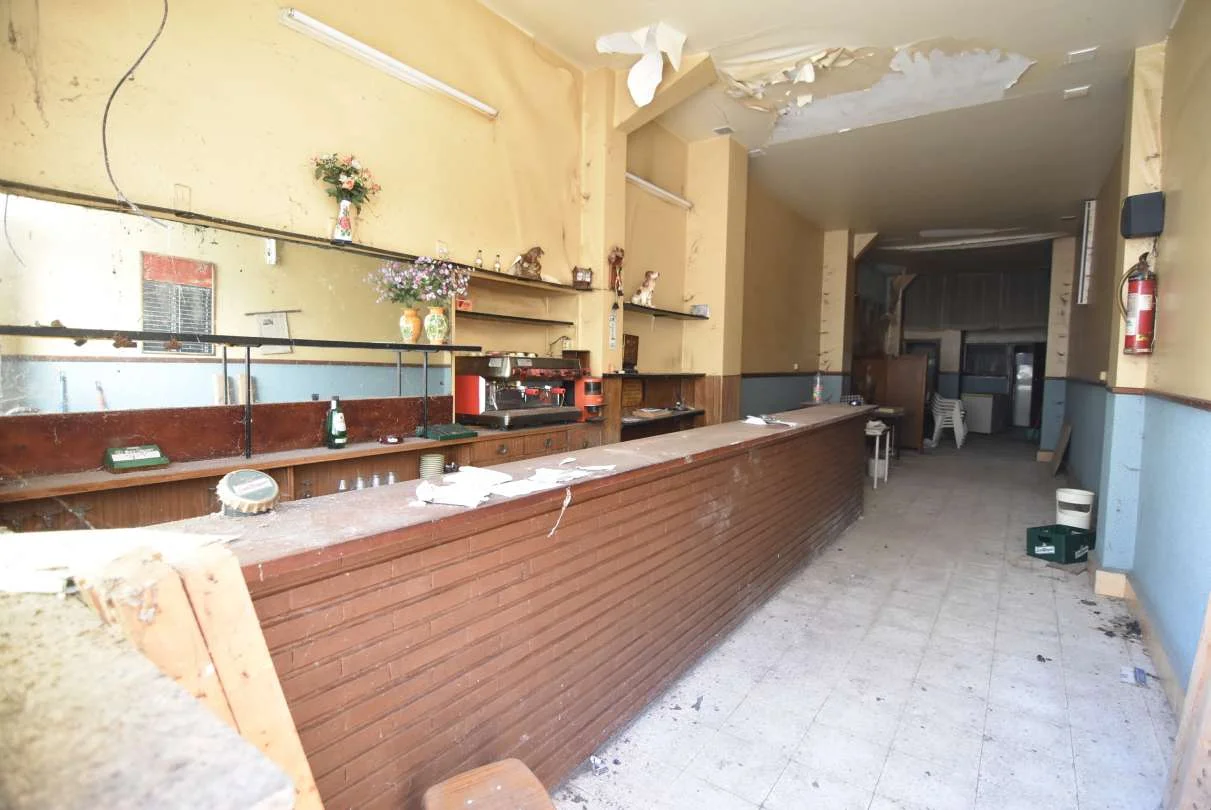 Local de bar en Ermua, 90 m²