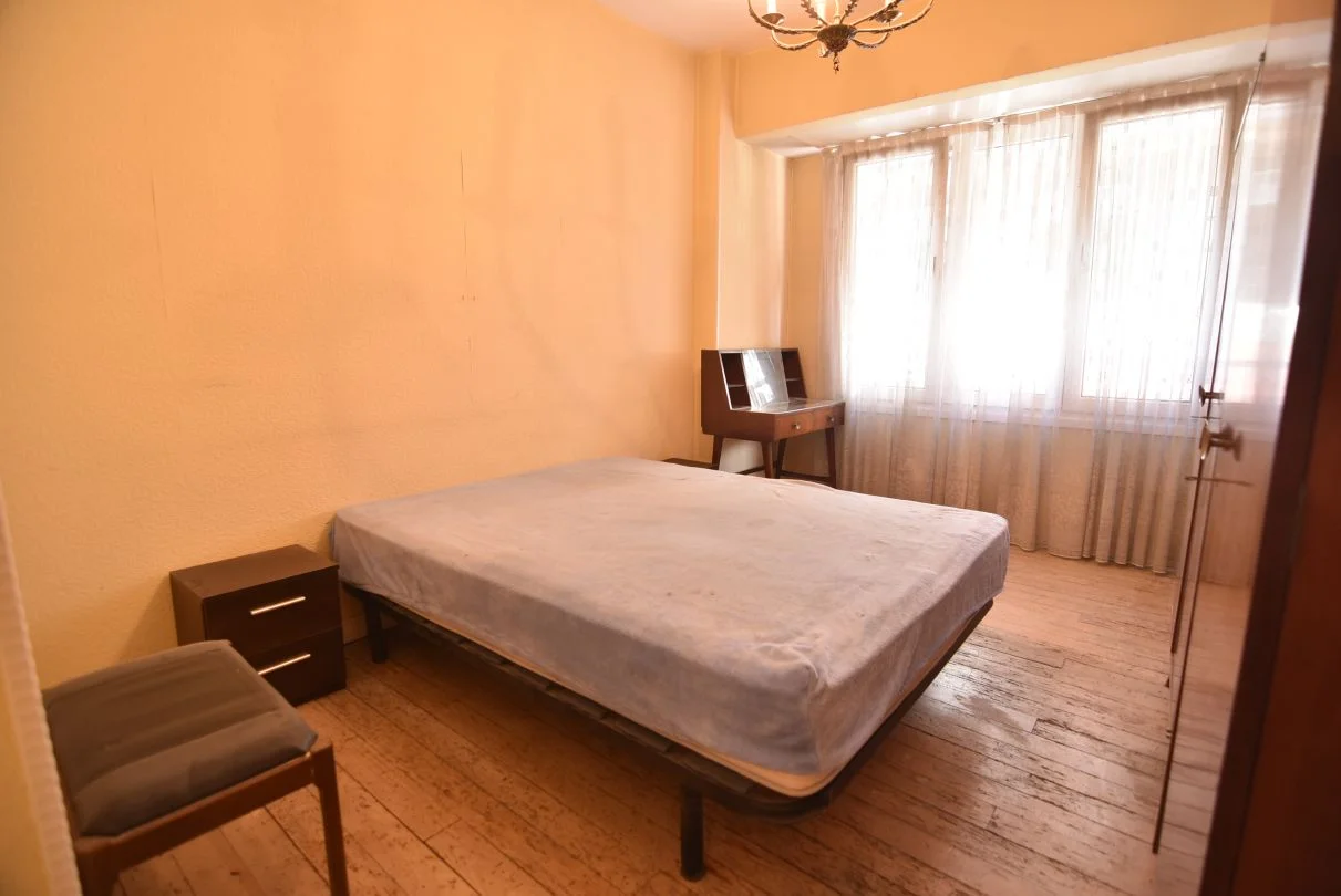 Central Eibar flat, five bedrooms