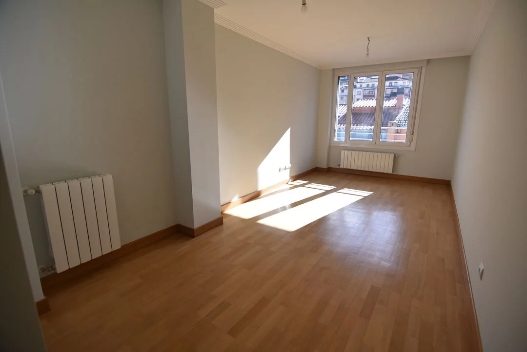 Dúplex céntrico de tres dormitorios