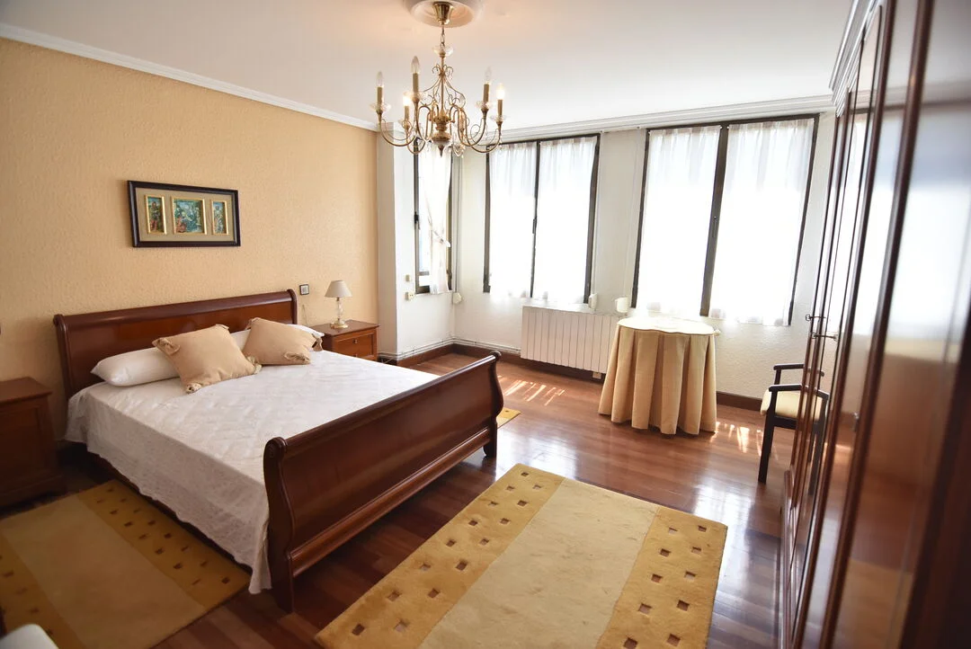 Park-facing Urkizu flat, 2 bedrooms