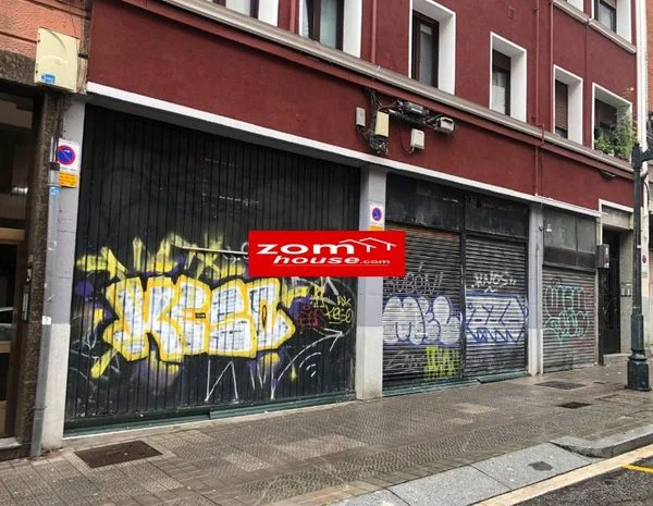Central commercial premises with 350m²