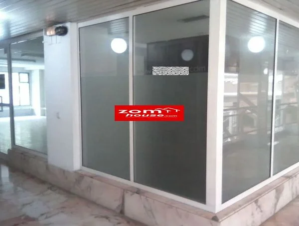 Central commercial premises, 69 m²
