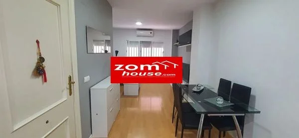 Central exterior flat with two bedrooms