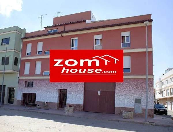 Piso reformado de 220 m² cerca de estación